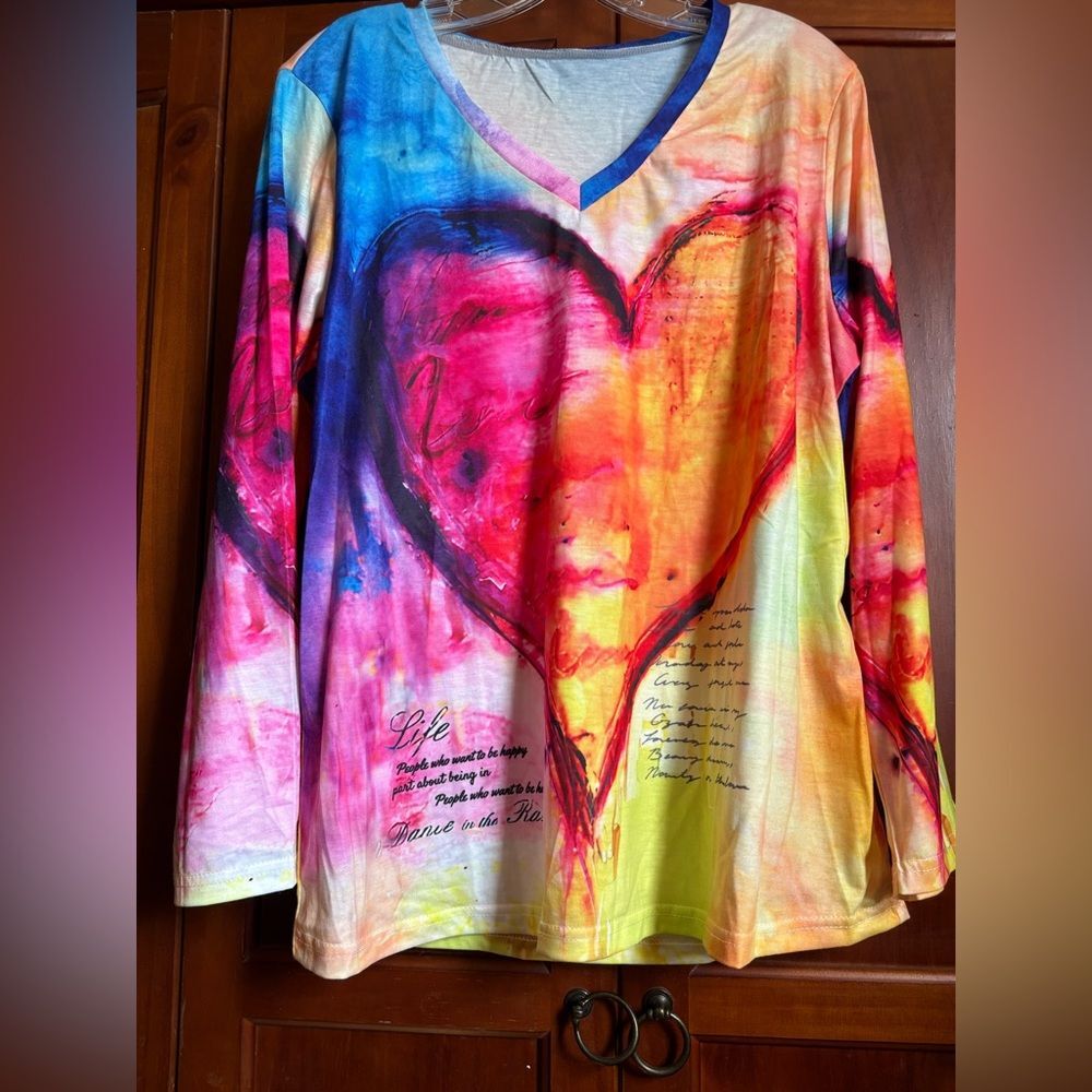 No tag Colorful Heart Print Women's Top NWOT #1466 - Picture 2 of 10